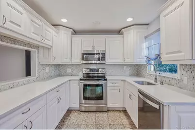 15 Macon Street, Lindenhurst, NY 11757 - Photo 14