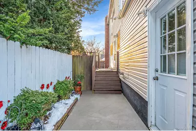 15 Macon Street, Lindenhurst, NY 11757 - Photo 6