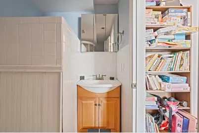 15 Macon Street, Lindenhurst, NY 11757 - Photo 36