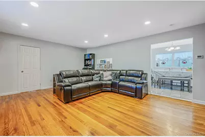 15 Macon Street, Lindenhurst, NY 11757 - Photo 10