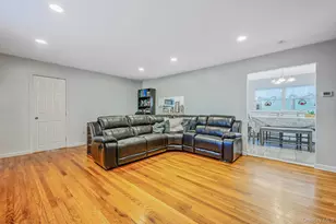 15 Macon St, Lindenhurst, NY 11757 - Photo 10