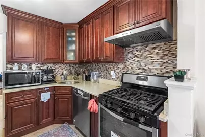 203-10 Murdock Avenue, Saint Albans, NY 11412 - Photo 10