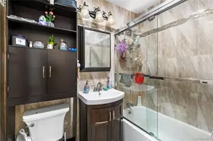 203-10 Murdock Ave, Saint Albans, NY 11412 - Photo 12