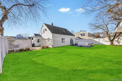 23 Haven Lane, Levittown, NY 11756 - Photo 6