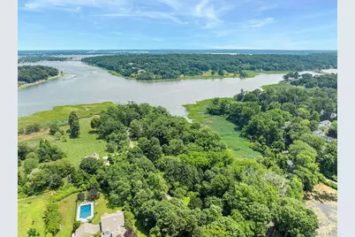 31 Factory Pond Road, Locust Valley, NY 11560 - Photo 2