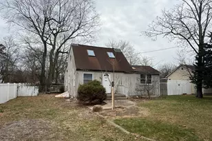 184 Bayview Dr, Mastic Beach, NY 11951 - Photo 2