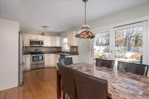 123 Wedgewood Dr, Coram, NY 11727 - Photo 6