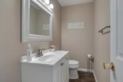 123 Wedgewood Drive, Coram, NY 11727 - Photo 14