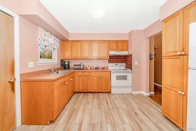 1175 Little East Neck Road, West Babylon, NY 11704 - Photo 8