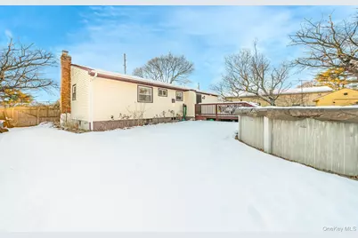 1175 Little East Neck Road, West Babylon, NY 11704 - Photo 18