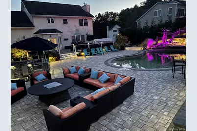 18 Coach House Court, New Windsor, NY 12553 - Photo 1