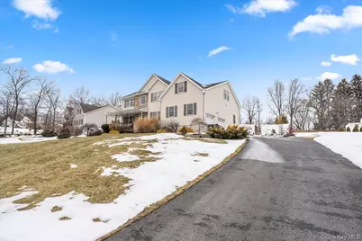 18 Coach House Court, New Windsor, NY 12553 - Photo 4