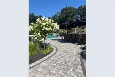 18 Coach House Court, New Windsor, NY 12553 - Photo 2