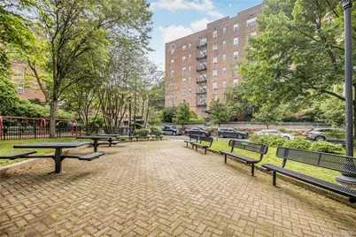 1 Vincent Road #1G, Bronxville, NY 10708 - Photo 16