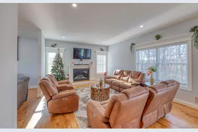 34 Meadow View Drive, Marlboro, NY 12542 - Photo 8