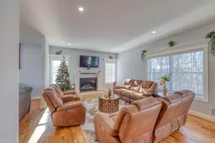 34 Mdw Vw Dr, Marlboro, NY 12542 - Photo 8