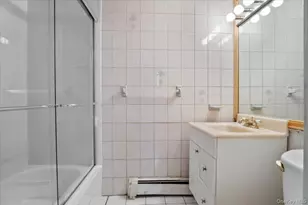 25 Ford Dr W, Massapequa, NY 11758 - Photo 20