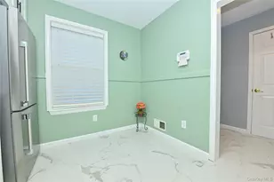 14 Kensington Way, Middletown, NY 10940 - Photo 8