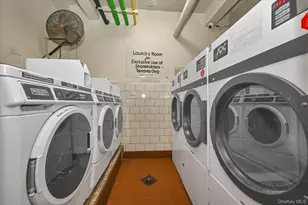 82-40 Austin St, Kew Gardens, NY 11415 - Photo 12