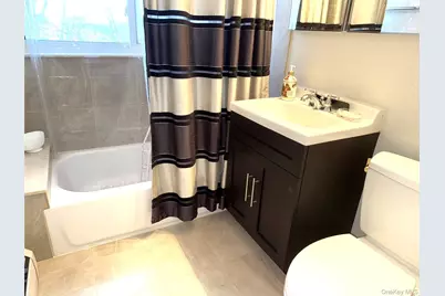 3 Wyndover Woods Lane #10, White Plains, NY 10603 - Photo 8