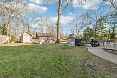 98 Auborn Avenue, Shirley, NY 11967 - Photo 20