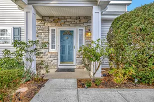 477 Woodscreek Ct, Moriches, NY 11955 - Photo 2