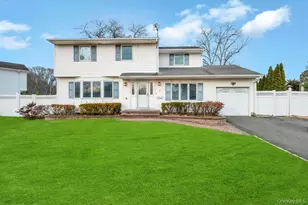 7 Carto Cir, Deer Park, NY 11729 - Photo 2