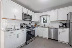 1375 W Main St, Riverhead, NY 11901 - Photo 16