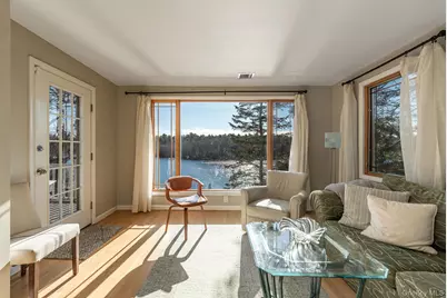 1375 W Main Street, Riverhead, NY 11901 - Photo 6