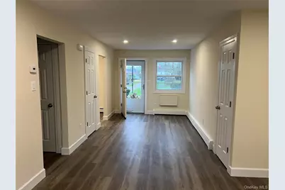 43 Springwood Drive, North Babylon, NY 11703 - Photo 8