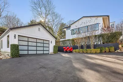 33 Oyster Pond Lane, East Hampton, NY 11937 - Photo 4