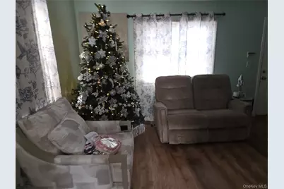 466 44th Street, Copiague, NY 11757 - Photo 4