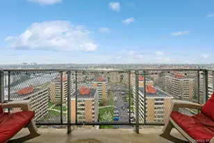 166-25 Powells Cove Blvd, Whitestone, NY 11357 - Photo 18