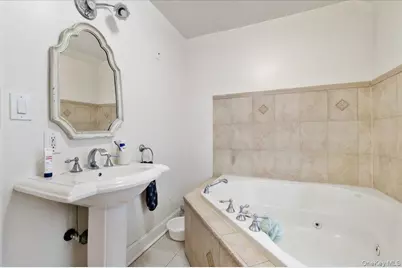 136 Linden Street, Woodmere, NY 11598 - Photo 16