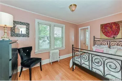 49 Malden Avenue, Lynbrook, NY 11563 - Photo 10