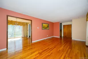 59 Carriage Hill Ln, Poughkeepsie, NY 12603 - Photo 4