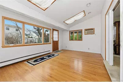 66 Woods Avenue, Malverne, NY 11565 - Photo 6