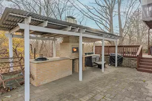 902 Linden Ave, Westbury, NY 11590 - Photo 38