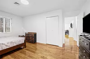 902 Linden Ave, Westbury, NY 11590 - Photo 14