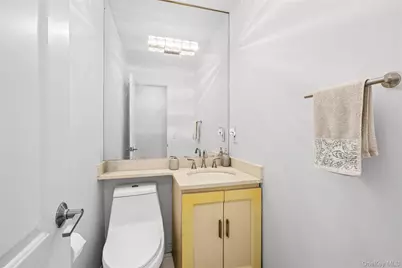 902 Linden Avenue, Westbury, NY 11590 - Photo 12