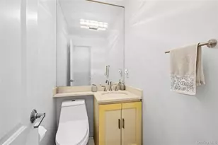 902 Linden Ave, Westbury, NY 11590 - Photo 12