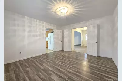 652 Hawkins Road E, Coram, NY 11727 - Photo 10