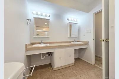 652 Hawkins Road E, Coram, NY 11727 - Photo 18