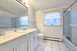 652 Hawkins Rd E, Coram, NY 11727 - Photo 20