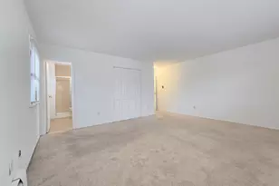 652 Hawkins Rd E, Coram, NY 11727 - Photo 12