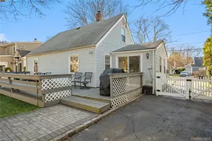 23 Harvard St, Roslyn Heights, NY 11577 - Photo 18