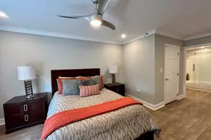 1100 Avalon St, Glen Cove, NY 11542 - Photo 10