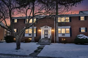 24 Bon Aire Cir, Suffern, NY 10901 - Photo 2