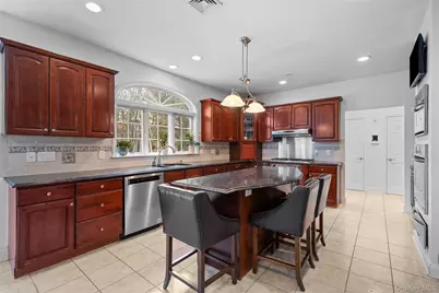 7 Park View Lane, Lake Grove, NY 11755 - Photo 16