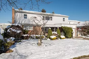 12 Westbury Ave, Plainview, NY 11803 - Photo 4